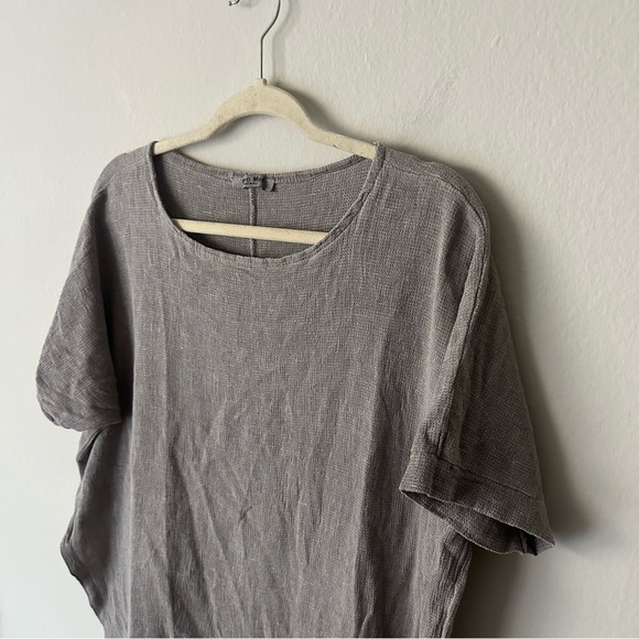 Meo Meli Made in Italy Linen Blend Slit Top in Grey - Picture 5 of 12